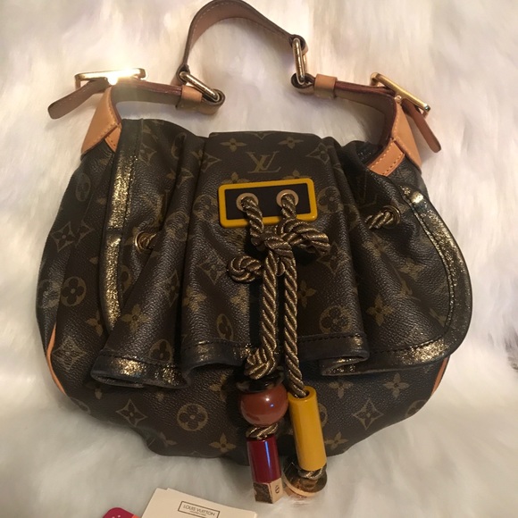 Louis Vuitton Handbags - Louis Vuitton collectors item kalahari pm